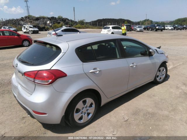 Photo 3 VIN: KNAFK5A80H5683688 - KIA FORTE5 