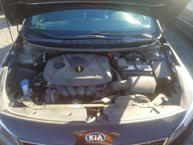 Photo 6 VIN: KNAFK5A80H5686381 - KIA FORTE LX 