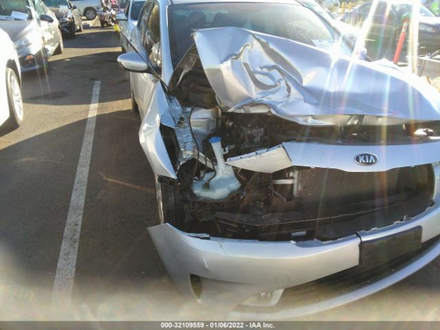 Photo 5 VIN: KNAFK5A80H5690818 - KIA FORTE5 