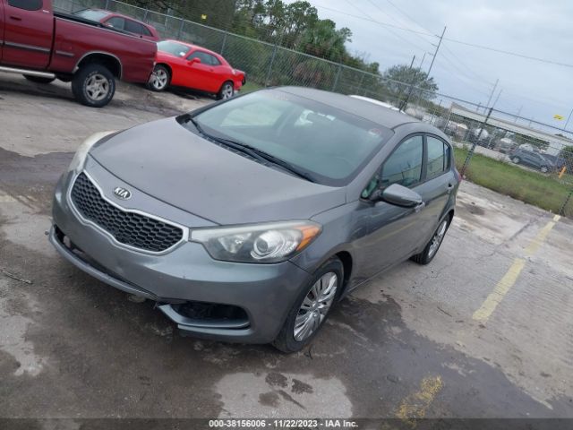 Photo 1 VIN: KNAFK5A81G5645093 - KIA FORTE 5-DOOR 