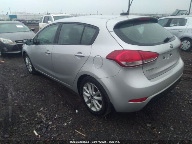 Photo 2 VIN: KNAFK5A81H5669573 - KIA FORTE 