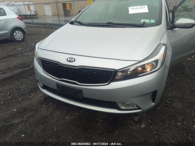 Photo 5 VIN: KNAFK5A81H5669573 - KIA FORTE 