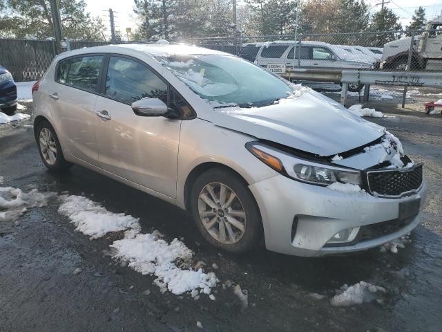 Photo 3 VIN: KNAFK5A81H5673543 - KIA FORTE LX 