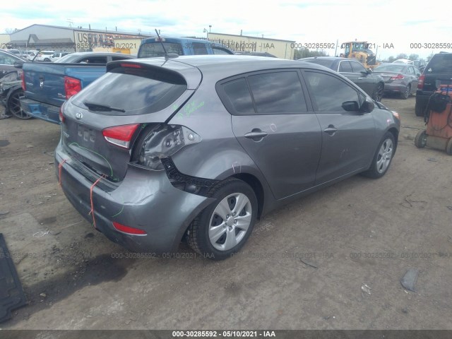 Photo 3 VIN: KNAFK5A82G5620896 - KIA FORTE 5-DOOR 