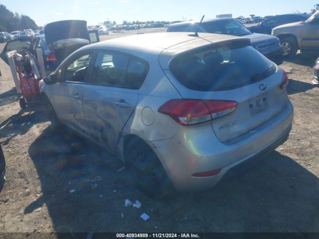 Photo 2 VIN: KNAFK5A82G5638766 - KIA FORTE 