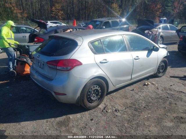 Photo 3 VIN: KNAFK5A82G5638766 - KIA FORTE 