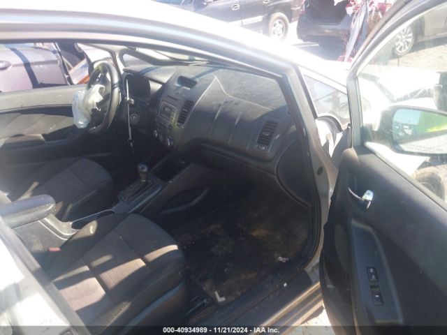 Photo 4 VIN: KNAFK5A82G5638766 - KIA FORTE 