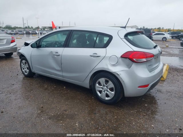 Photo 2 VIN: KNAFK5A82H5681439 - KIA FORTE 