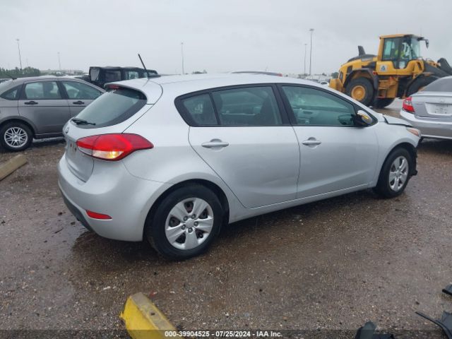 Photo 3 VIN: KNAFK5A82H5681439 - KIA FORTE 