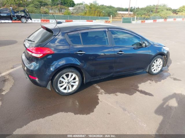 Photo 3 VIN: KNAFK5A82H5687838 - KIA FORTE 