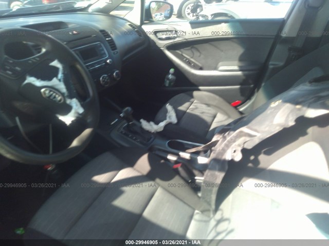 Photo 4 VIN: KNAFK5A83G5570185 - KIA FORTE 5-DOOR 