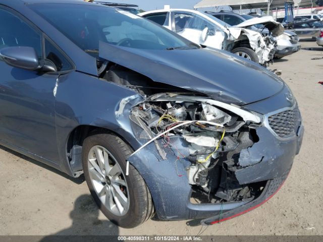 Photo 5 VIN: KNAFK5A83G5636511 - KIA FORTE 