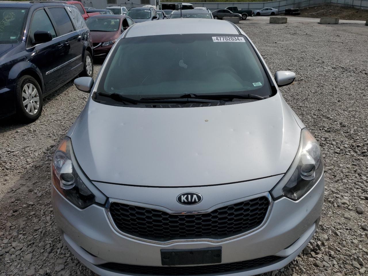 Photo 4 VIN: KNAFK5A83G5647749 - KIA FORTE 