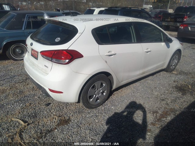 Photo 3 VIN: KNAFK5A83J5772970 - KIA FORTE LX 