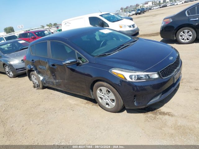 Photo 0 VIN: KNAFK5A83J5773701 - KIA FORTE 