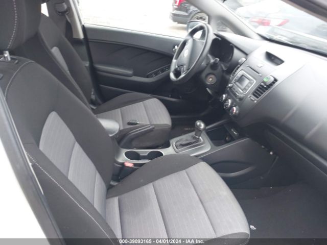 Photo 4 VIN: KNAFK5A84G5630801 - KIA FORTE 