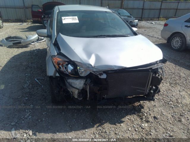 Photo 5 VIN: KNAFK5A84G5637232 - KIA FORTE 5-DOOR 