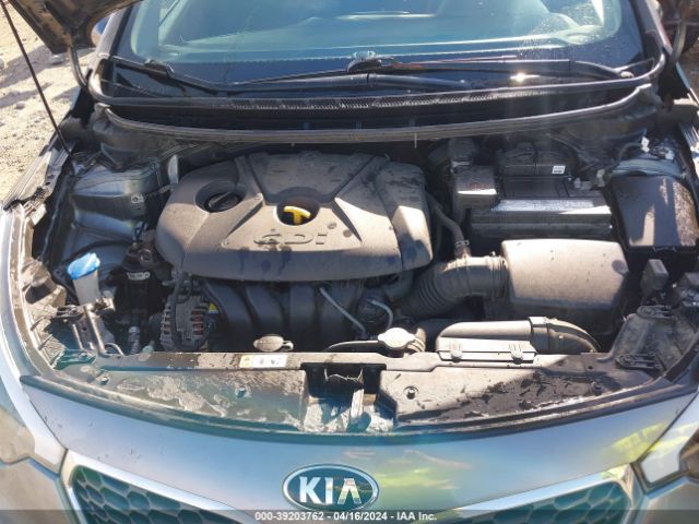 Photo 9 VIN: KNAFK5A84G5637439 - KIA FORTE 