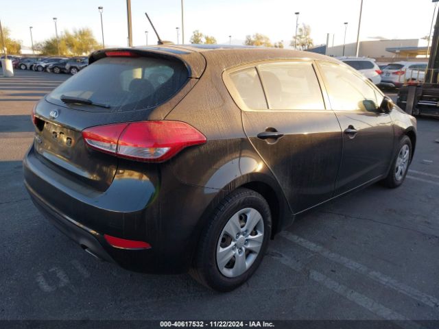 Photo 3 VIN: KNAFK5A84H5667462 - KIA FORTE 