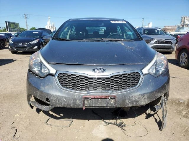 Photo 4 VIN: KNAFK5A85G5586307 - KIA FORTE LX 