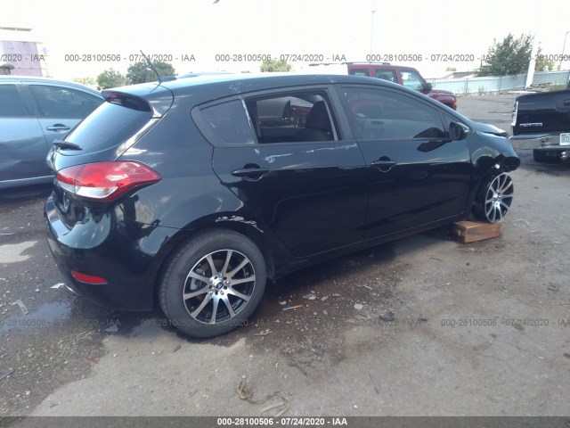 Photo 3 VIN: KNAFK5A85G5602988 - KIA FORTE 5-DOOR 