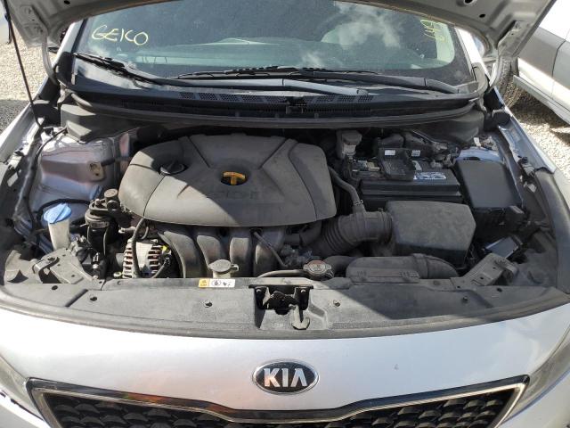 Photo 6 VIN: KNAFK5A85H5717611 - KIA FORTE LX 