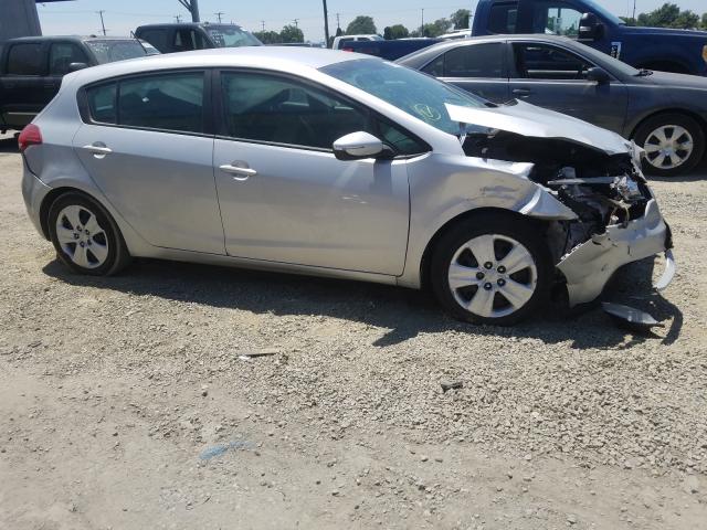 Photo 8 VIN: KNAFK5A86G5638818 - KIA FORTE LX 