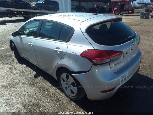 Photo 2 VIN: KNAFK5A86G5654937 - KIA FORTE 5-DOOR 