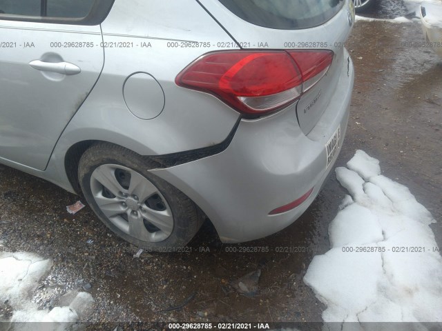 Photo 5 VIN: KNAFK5A86G5654937 - KIA FORTE 5-DOOR 