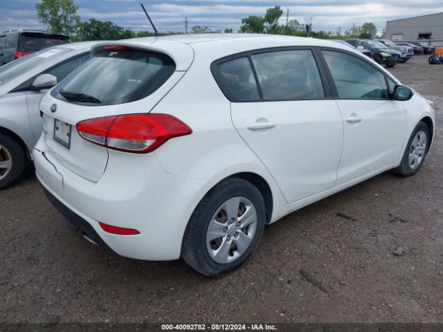 Photo 3 VIN: KNAFK5A86H5692475 - KIA FORTE 