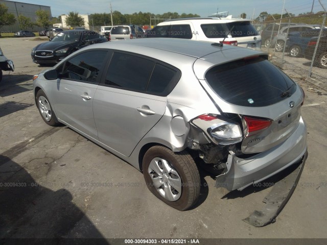 Photo 2 VIN: KNAFK5A86J5773028 - KIA FORTE5 