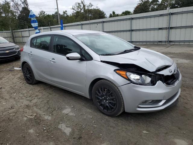 Photo 3 VIN: KNAFK5A87G5527209 - KIA FORTE 