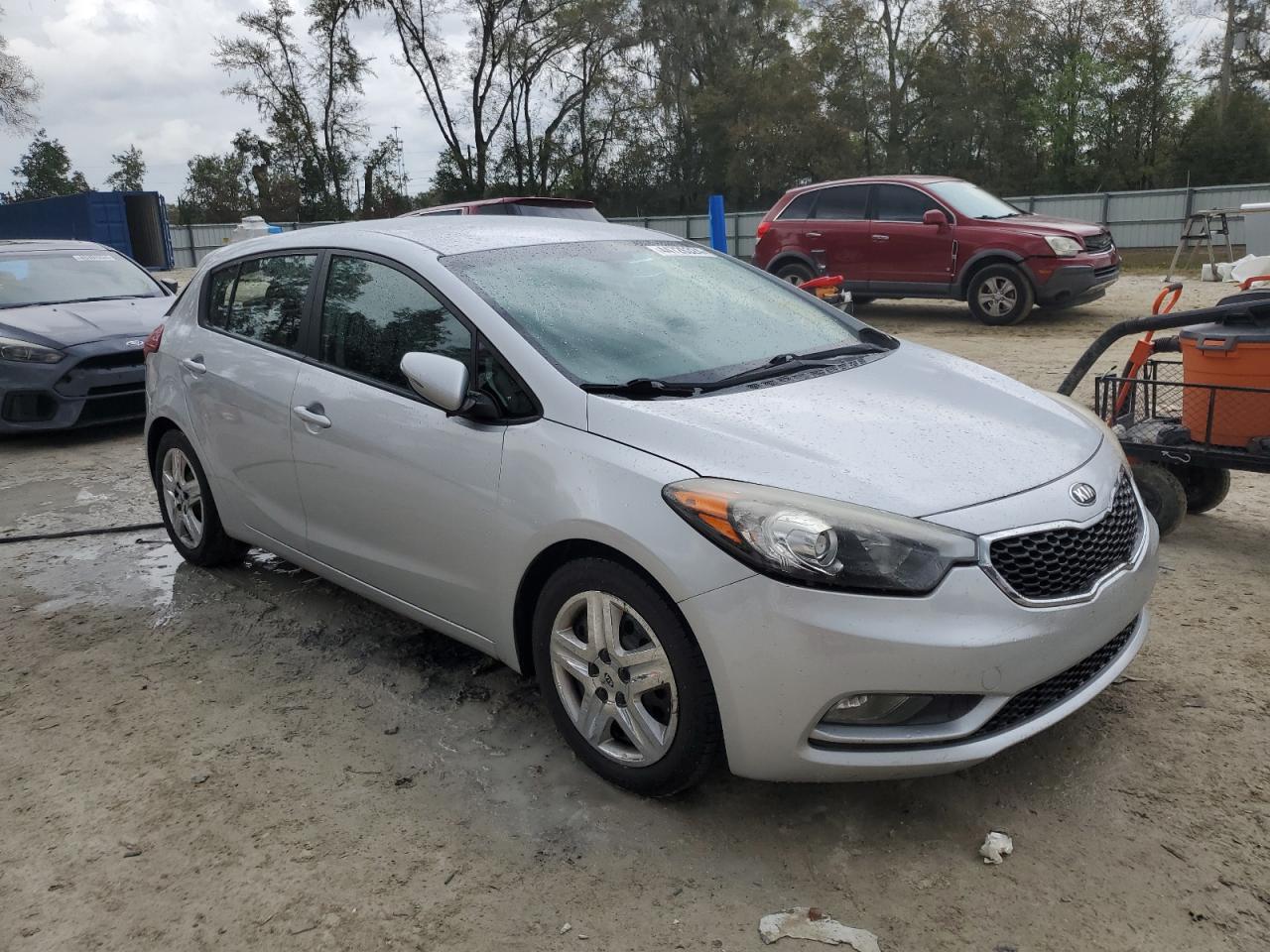 Photo 3 VIN: KNAFK5A87G5547766 - KIA FORTE 