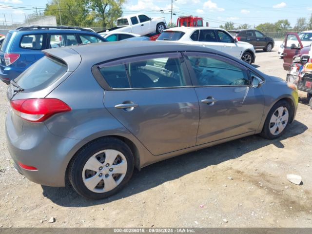 Photo 3 VIN: KNAFK5A87G5606203 - KIA FORTE 