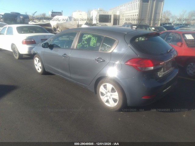 Photo 2 VIN: KNAFK5A87G5638911 - KIA FORTE 5-DOOR 