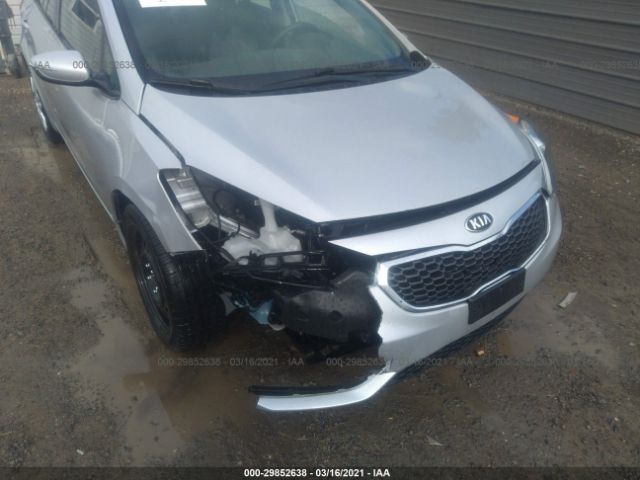 Photo 5 VIN: KNAFK5A87G5644949 - KIA FORTE 5-DOOR 