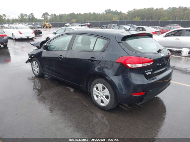 Photo 2 VIN: KNAFK5A87H5700244 - KIA FORTE 