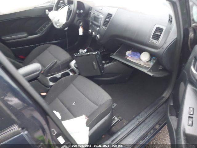 Photo 4 VIN: KNAFK5A87H5700244 - KIA FORTE 