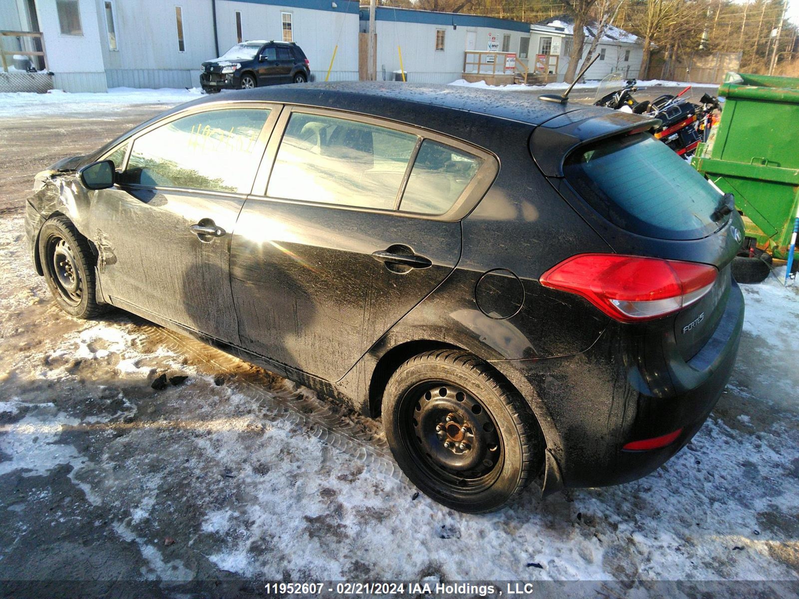 Photo 2 VIN: KNAFK5A88E5207622 - KIA FORTE 