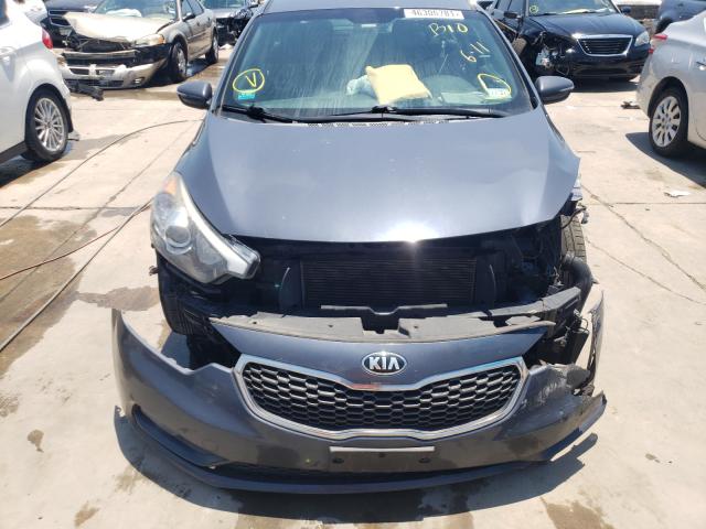 Photo 8 VIN: KNAFK5A88G5577309 - KIA FORTE LX 