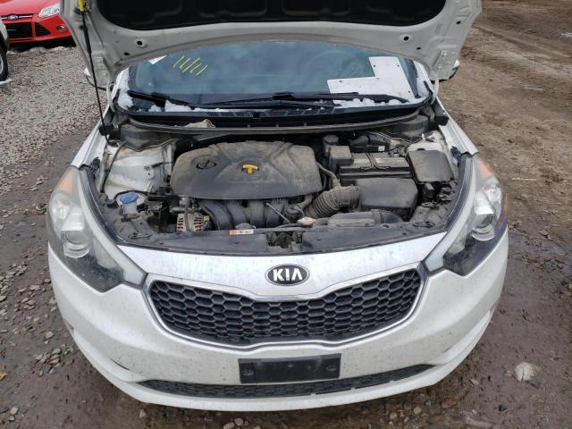 Photo 6 VIN: KNAFK5A88G5586396 - KIA FORTE LX 