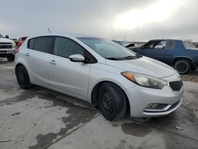 Photo 3 VIN: KNAFK5A88G5644426 - KIA FORTE LX 