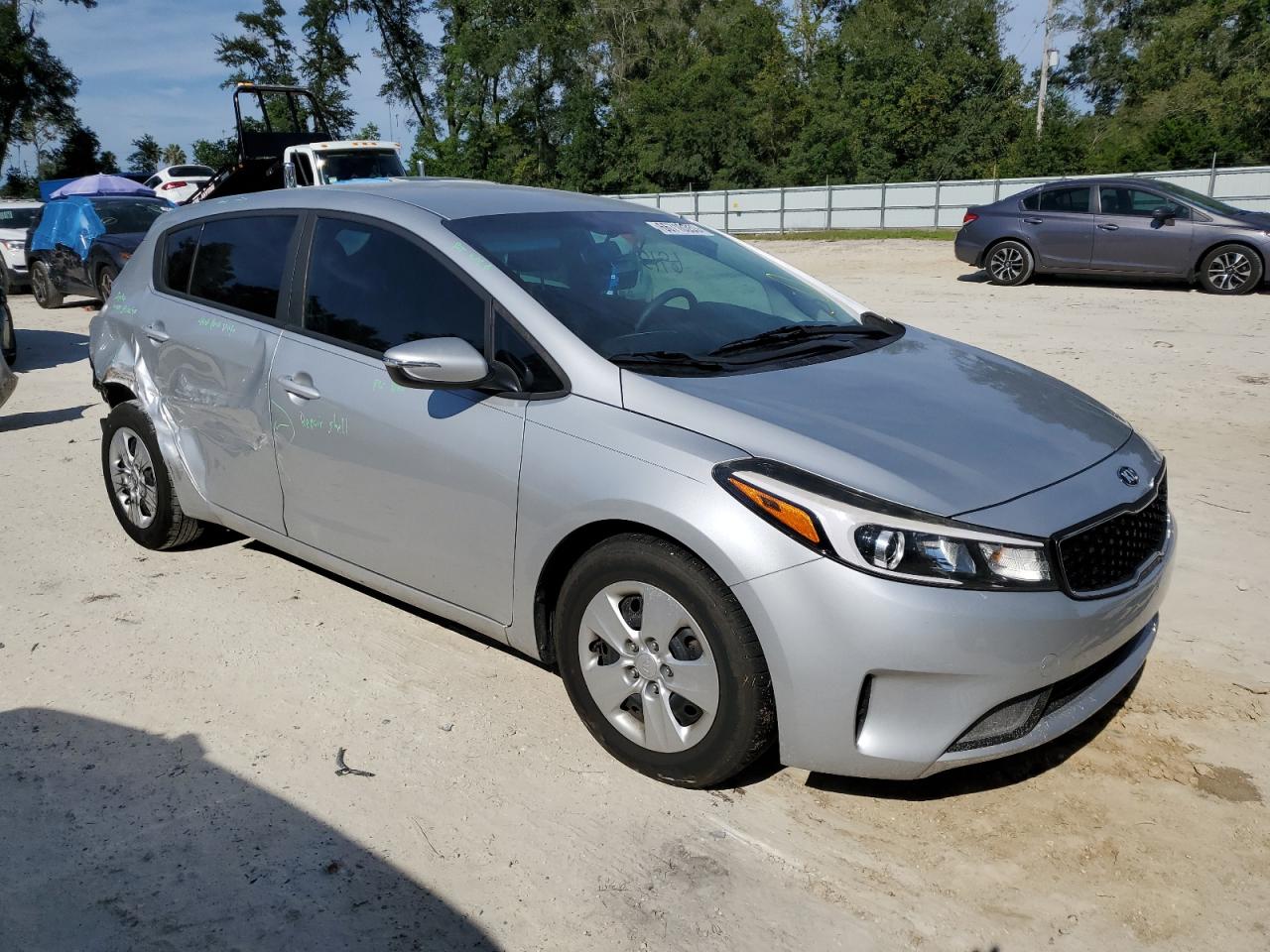 Photo 3 VIN: KNAFK5A88H5676052 - KIA FORTE 