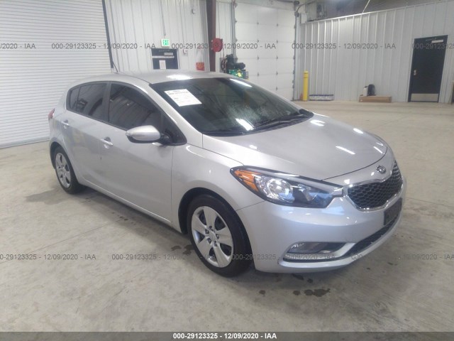 Photo 0 VIN: KNAFK5A89G5527115 - KIA FORTE 5-DOOR 