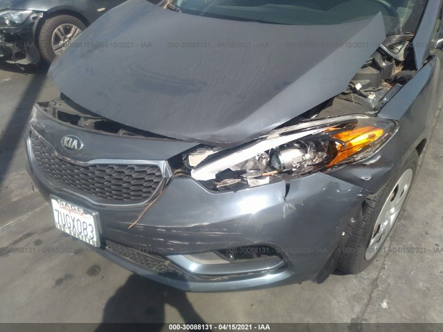 Photo 4 VIN: KNAFK5A89G5597763 - KIA FORTE 5-DOOR 