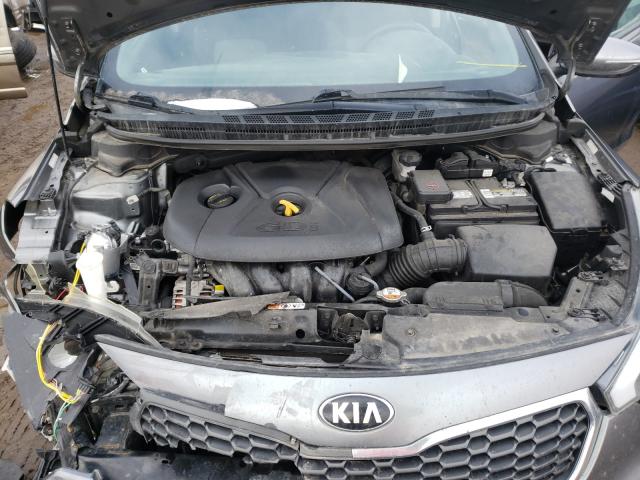 Photo 6 VIN: KNAFK5A89G5603285 - KIA FORTE LX 