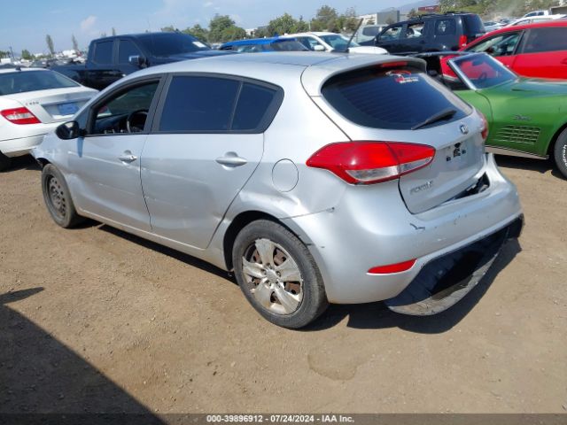 Photo 2 VIN: KNAFK5A89G5640448 - KIA FORTE 