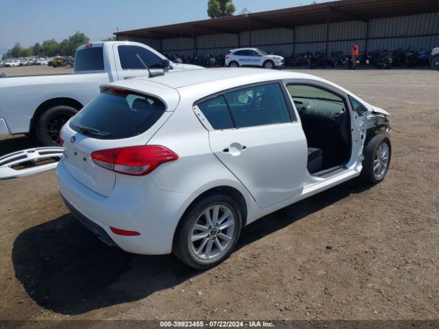 Photo 3 VIN: KNAFK5A89H5680689 - KIA FORTE 