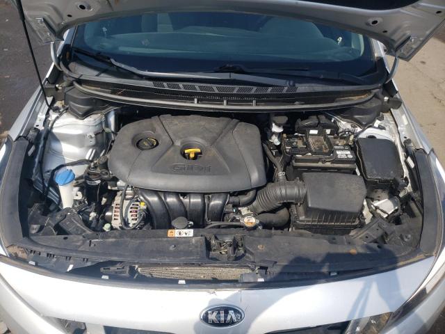 Photo 10 VIN: KNAFK5A89J5745238 - KIA FORTE LX 