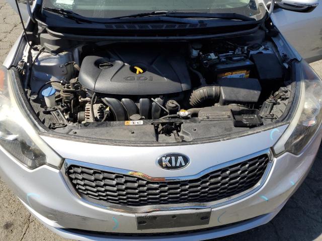 Photo 10 VIN: KNAFK5A8XG5598548 - KIA FORTE LX 